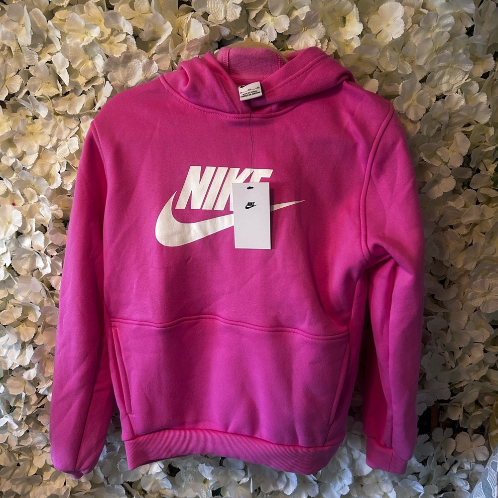 Women’s Nike Pullover Hoodie